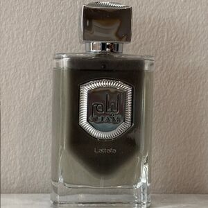 Lattafa Liam Grey Fragrance
